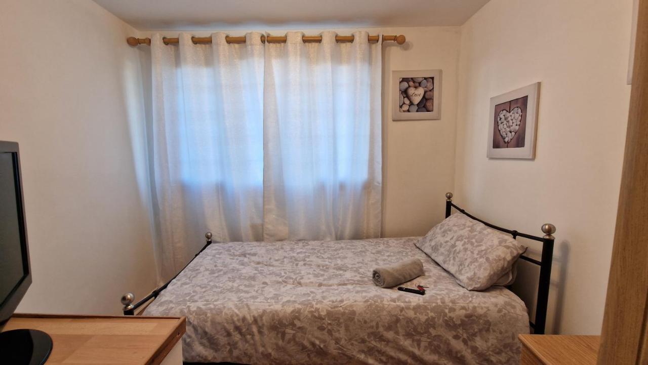 Shergold House 스윈던 외부 사진